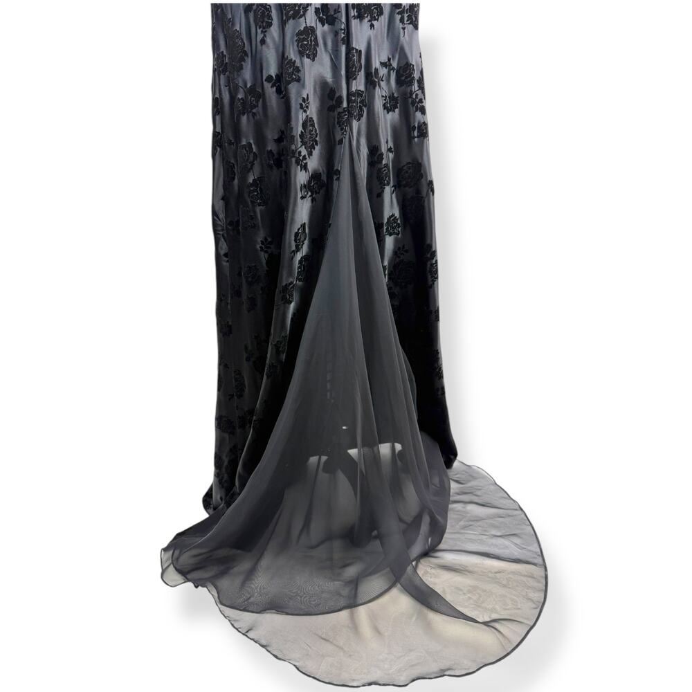 90's Morticia Addams black velvet rose deep v-back gown with train by NIKI LIVAS - Picture 15 of 16
